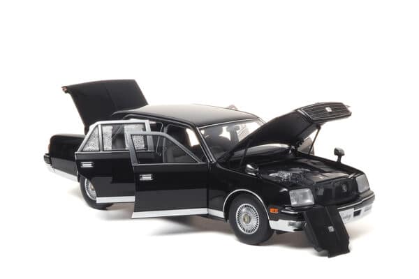Almost Real - 1:18 Toyota Century 1997 Black - Diecast Model
