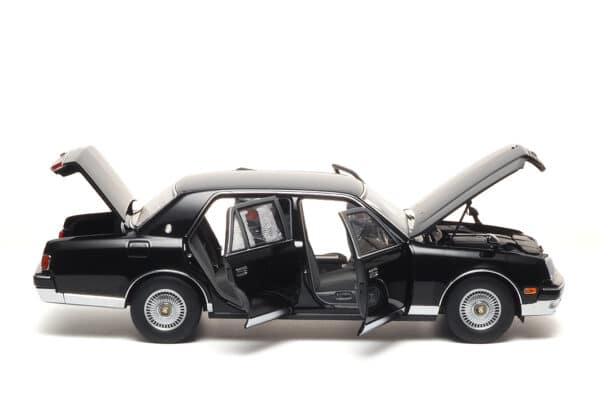 Almost Real - 1:18 Toyota Century 1997 Black - Diecast Model