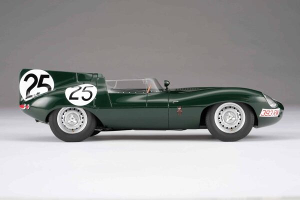 Amalgam - 1:18 Jaguar D-Type 1956 12h Reims Winner D.Hamilton, I.Bueb - Resin Model 28 Amalgam - 1:18 Jaguar D-Type 1956 12h Reims Winner D.Hamilton, I.Bueb - Resin Model