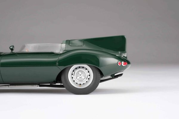 Amalgam - 1:18 Jaguar D-Type 1956 12h Reims Winner D.Hamilton, I.Bueb - Resin Model 33 Amalgam - 1:18 Jaguar D-Type 1956 12h Reims Winner D.Hamilton, I.Bueb - Resin Model