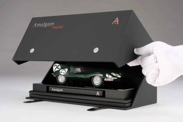 Amalgam - 1:18 Jaguar D-Type 1956 12h Reims Winner D.Hamilton, I.Bueb - Resin Model 18 Amalgam - 1:18 Jaguar D-Type 1956 12h Reims Winner D.Hamilton, I.Bueb - Resin Model