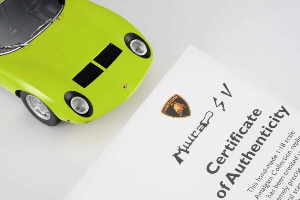 Amalgam 1:18 Lamborghini Miura P400 SV (1971) Green - Resin Model 20 Amalgam 1:18 Lamborghini Miura P400 SV (1971) Green - Resin Model