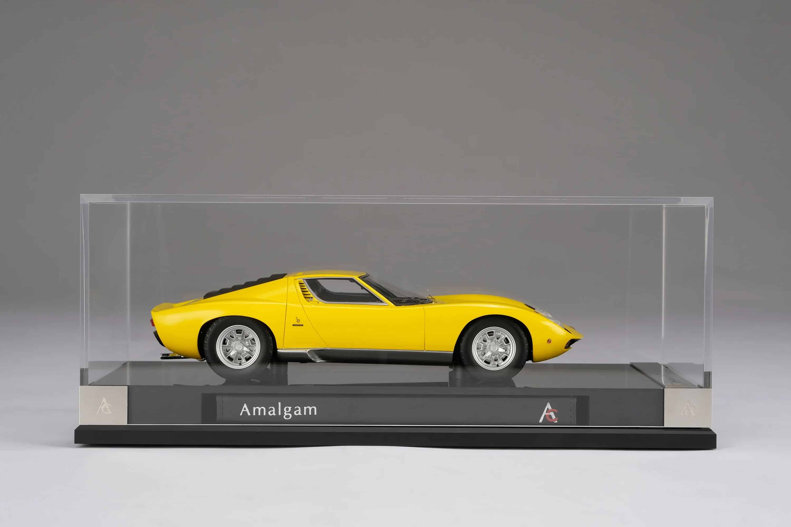 Amalgam 1:18 Lamborghini Miura P400 SV (1971) Yellow - Resin Model
