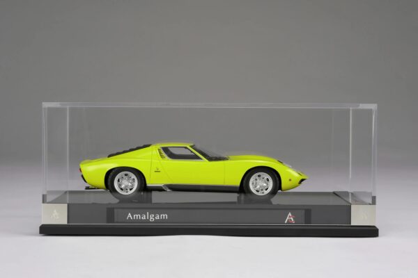 Amalgam 1:18 Lamborghini Miura Resin Model23