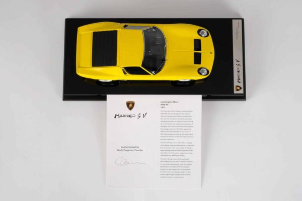 Amalgam 1:18 Lamborghini Miura P400 SV (1971) Yellow - Resin Model 22 Amalgam 1:18 Lamborghini Miura P400 SV (1971) Yellow - Resin Model