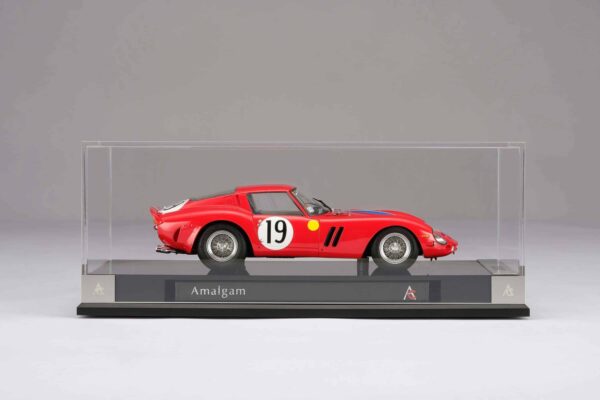 Amalgam - 1:18 Ferrari 250 GTO 3705GT No.19 1962 24h Le Mans Class Winner - Noblet, Guichet - Resin Model 21 Amalgam - 1:18 Ferrari 250 GTO 3705GT No.19 1962 24h Le Mans Class Winner - Noblet, Guichet - Resin Model