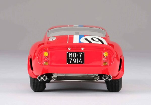 Amalgam - 1:18 Ferrari 250 GTO 3705GT No.19 1962 24h Le Mans Class Winner - Noblet, Guichet - Resin Model 35 Amalgam - 1:18 Ferrari 250 GTO 3705GT No.19 1962 24h Le Mans Class Winner - Noblet, Guichet - Resin Model