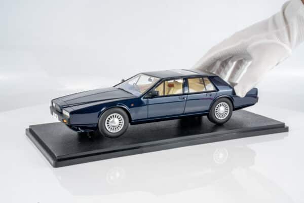 Cult Scale - 1:18 Aston Martin Lagonda Series IV Royal Blue 1988-90 - Limited Edition Resin Model 9 Cult Scale - 1:18 Aston Martin Lagonda Series IV Royal Blue 1988-90 - Limited Edition Resin Model