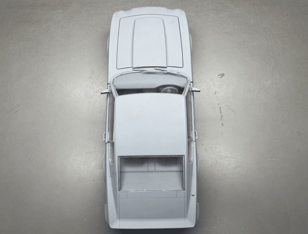 Stirling Scale Unveils Prototype of Aston Martin V8 Vantage (X-Pack) Model