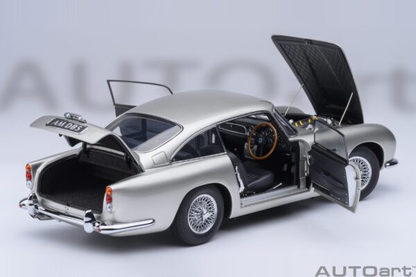 AUTOart 1:18 Aston Martin DB5 1964 Silver (70287) Composite Model 24 AUTOart 1:18 Aston Martin DB5 1964 Silver (70287) Composite Model