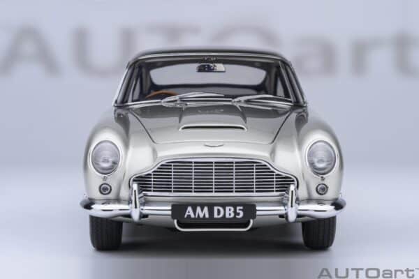 AUTOart 1:18 Aston Martin DB5 1964 Silver (70287) Composite Model 32 AUTOart 1:18 Aston Martin DB5 1964 Silver (70287) Composite Model