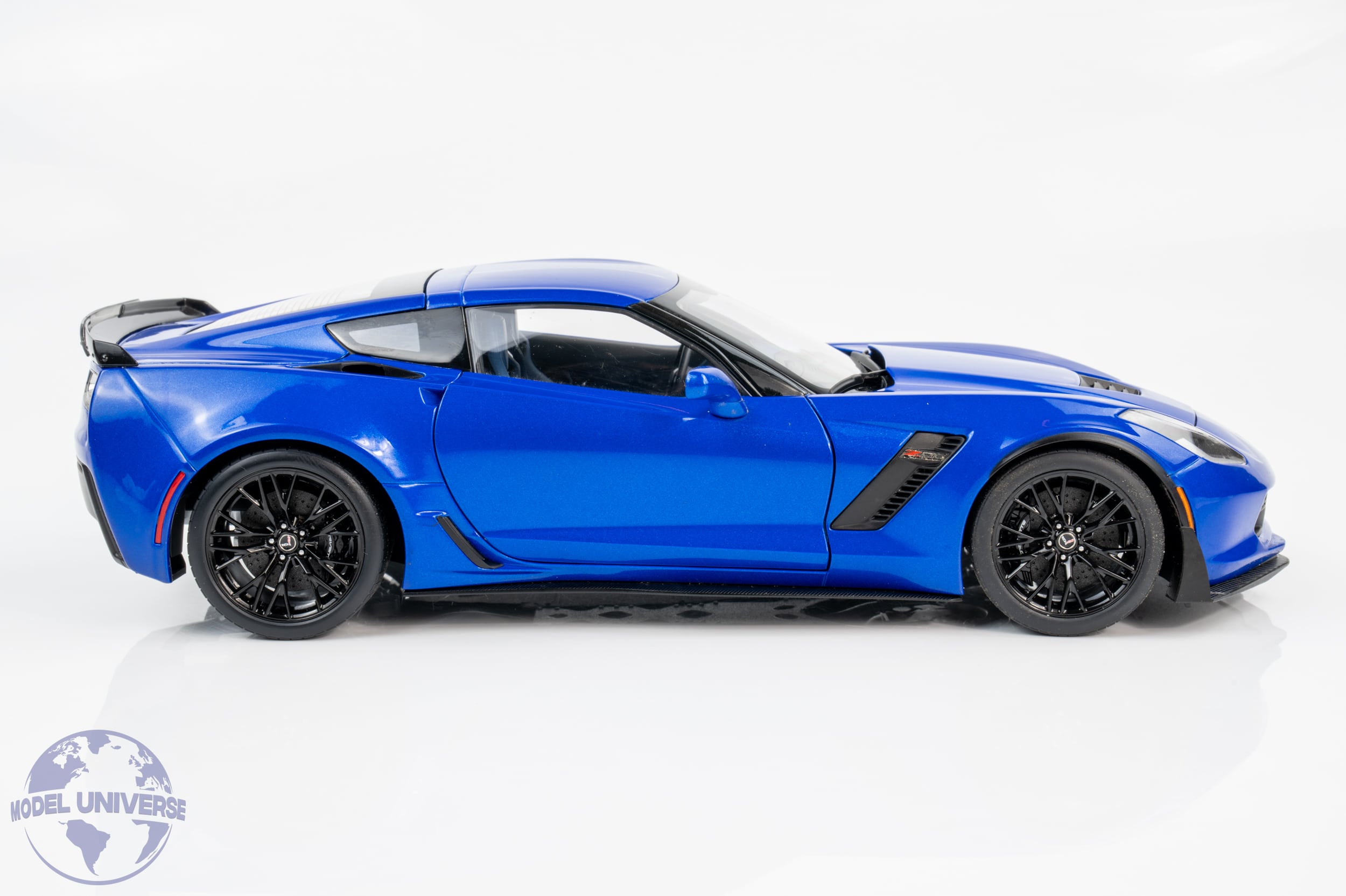 AUTOart 1:18 Chevrolet Corvette C7 Z06 Laguna Blue 2014 (71265) Composite Model 13 AUTOart - 1:18 Chevrolet Corvette C7 Z06 Laguna Blue 2014 - Composite Model