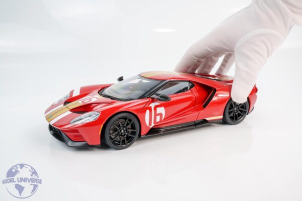 AUTOart - 1:18 Ford GT 2022 '64 Alan Mann Heritage Edition Red - Composite Model 17 AUTOart - 1:18 Ford GT 2022 '64 Alan Mann Heritage Edition Red - Composite Model