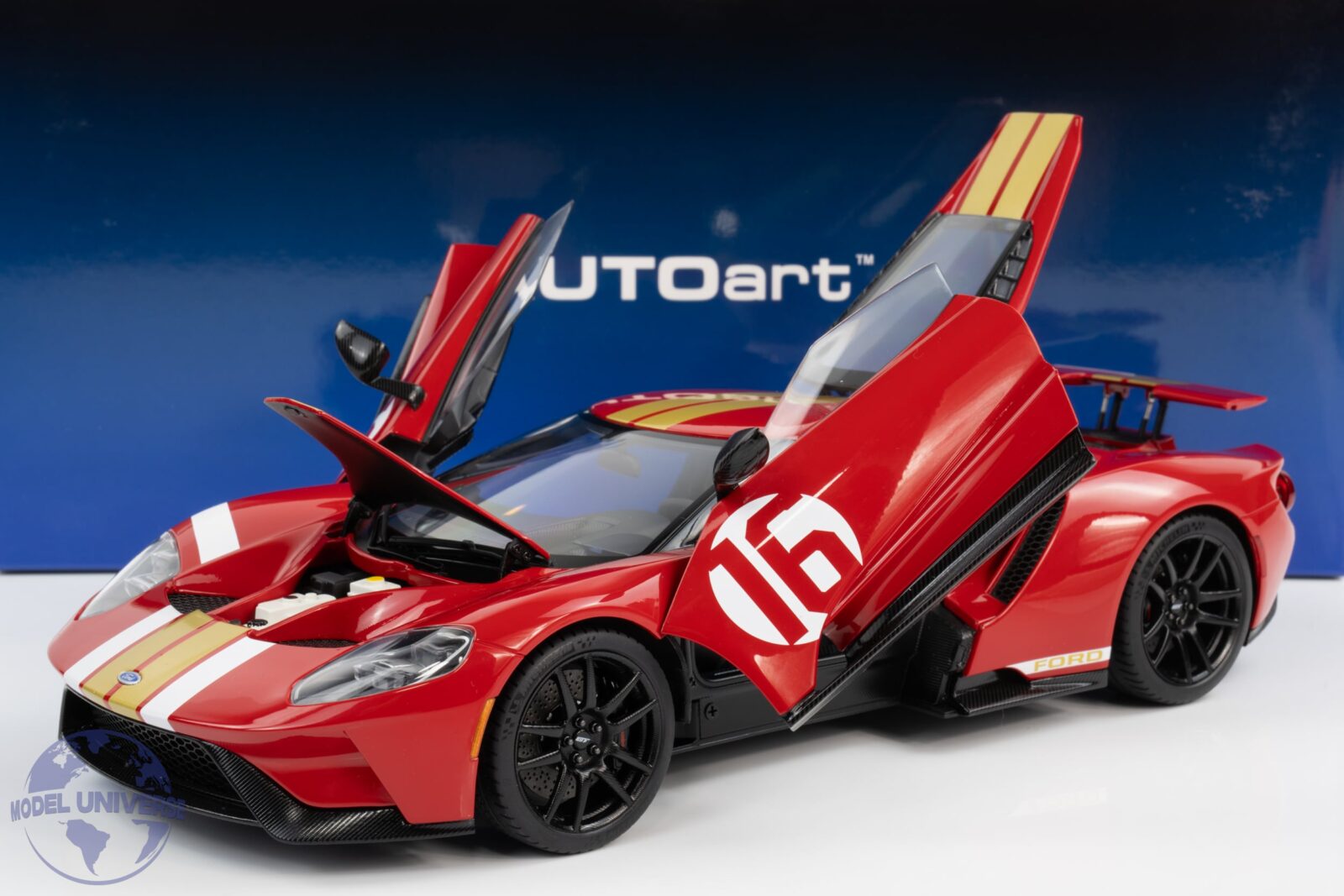 AUTOart - 1:18 Ford GT 2022 '64 Alan Mann Heritage Edition Red