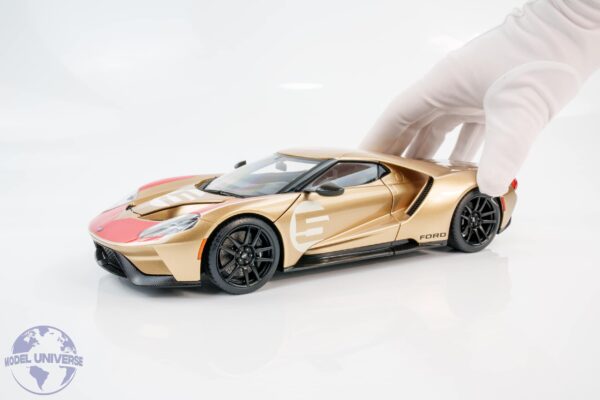 AUTOart - 1:18 Ford GT 2022 '64 Holman Moody Heritage Edition Gold - Composite Model 16 AUTOart - 1:18 Ford GT 2022 '64 Holman Moody Heritage Edition Gold - Composite Model
