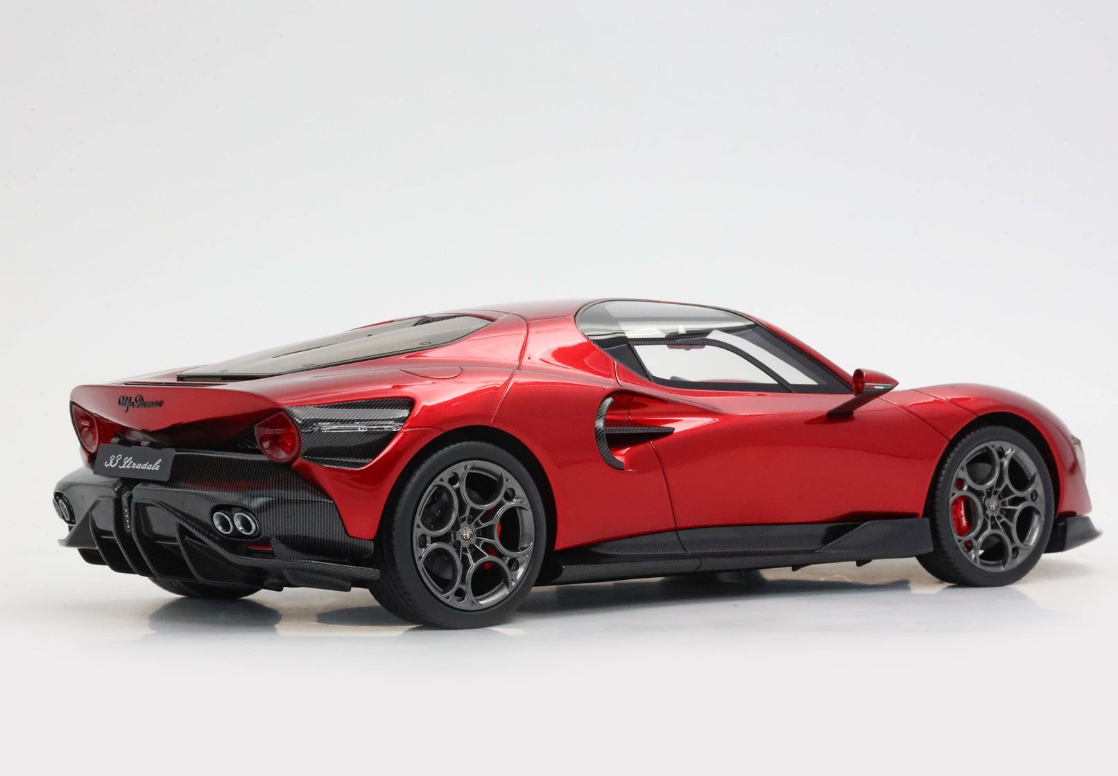BBR 1:18 Alfa Romeo 33 Stradale 2023 Rosso Villa d'Este Red (P18264A) Limited Edition Resin Model 8 BBR 1:18 Alfa Romeo 33 Stradale 2023 Rosso Villa d'Este Red (P18264A) Limited Edition Resin Model - Image 8