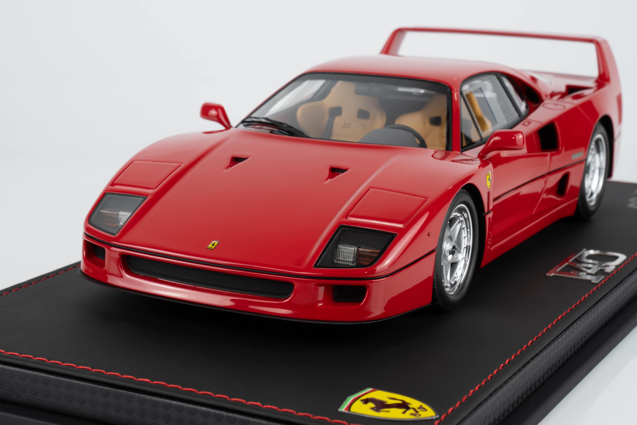 BBR 1:18 Ferrari F40 1987 Rosso Corsa Ex Nigel Mansell (P18168NM) Limited Edition Resin Model (With Showcase) 5 BBR 1:18 Ferrari F40 1987 Rosso Corsa Ex Nigel Mansell (P18168NM) Limited Edition Resin Model (With Showcase) - Image 5