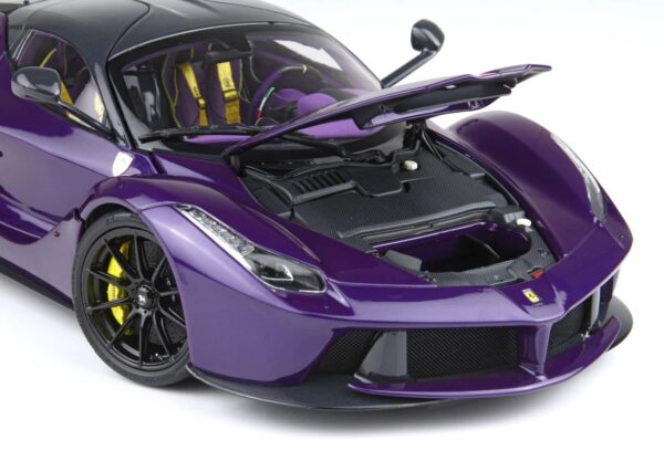 BBR - 1:18 Ferrari LaFerrari 2012 Violet Purple - Limited Edition Diecast Model with Showcase 14 BBR - 1:18 Ferrari LaFerrari 2012 Violet Purple - Limited Edition Diecast Model with Showcase