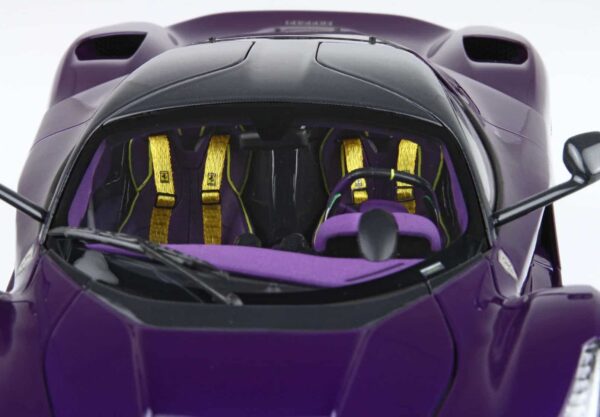 BBR - 1:18 Ferrari LaFerrari 2012 Violet Purple - Limited Edition Diecast Model with Showcase 13 BBR - 1:18 Ferrari LaFerrari 2012 Violet Purple - Limited Edition Diecast Model with Showcase