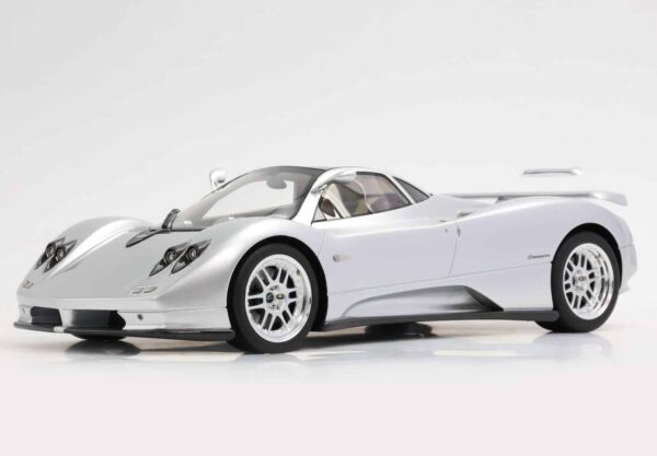 BBR - 1:18 Pagani Zonda C12 001 1999 20th Anniversary Silver - Limited Edition Resin Model with Showcase 16 BBR - 1:18 Pagani Zonda C12 001 1999 20th Anniversary Silver - Limited Edition Resin Model with Showcase