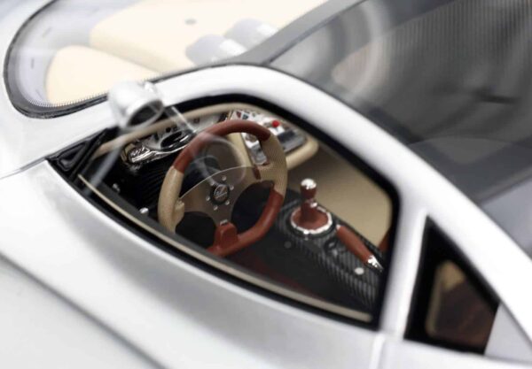 BBR - 1:18 Pagani Zonda C12 001 1999 20th Anniversary Silver - Limited Edition Resin Model with Showcase 13 BBR - 1:18 Pagani Zonda C12 001 1999 20th Anniversary Silver - Limited Edition Resin Model with Showcase