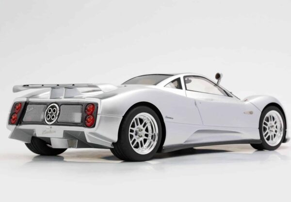 BBR - 1:18 Pagani Zonda C12 001 1999 20th Anniversary Silver - Limited Edition Resin Model with Showcase 17 BBR - 1:18 Pagani Zonda C12 001 1999 20th Anniversary Silver - Limited Edition Resin Model with Showcase
