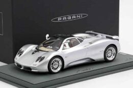 BBR P18170A Pagani Zonda C12 001 1999 Silver 6.JPG