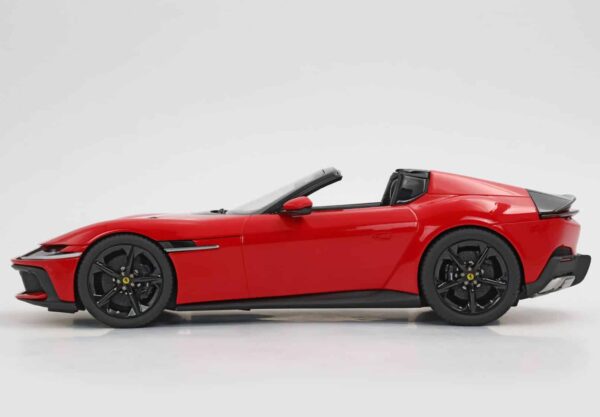 BBR - 1:18 Ferrari 12Cilindri Spider Red Corsa - Limited Edition Resin Model with Showcase 15 BBR P18251A Ferrari 12Cilindri Red 1.JPG