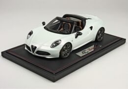 BBR P1881 Alfa Romeo 4C White Resin Model 2014 1:18 scale