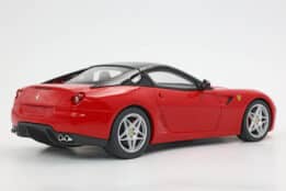 BBR - 1:18 Ferrari 599 GTB Fiorano 2006 Manual Rosso Corsa, Black Interior (Made in Italy) - Limited Edition Resin Model
