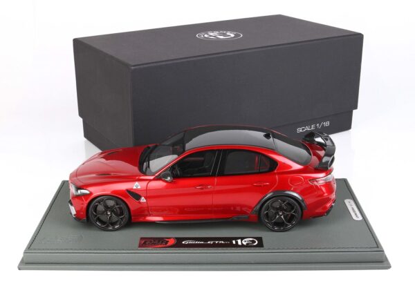 BBR BBRC1852-21B Alfa Romeo Guila GTAM Rosso GTA 2020 Resin Model 1:18