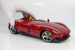 Bburago - 1:18 Ferrari Monza SP1 Red Signature Edition