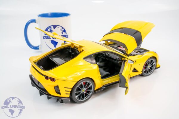 Bburago - 1:18 Ferrari 812 Competizione Modena Yellow 2021 - Diecast Model 18 Bburago - 1:18 Ferrari 812 Competizione Modena Yellow 2021 - Diecast Model