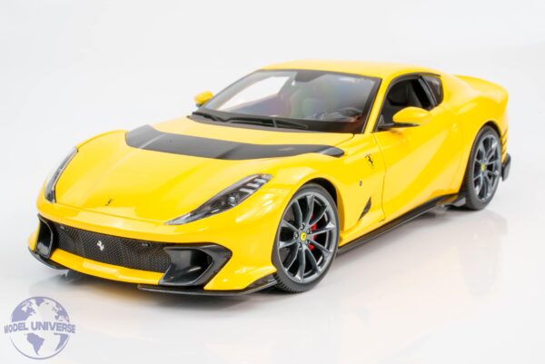Bburago - 1:18 Ferrari 812 Competizione Modena Yellow 2021 - Diecast Model 22 Bburago - 1:18 Ferrari 812 Competizione Modena Yellow 2021 - Diecast Model