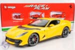 Bburago - 1:18 Ferrari 812 Competizione Modena Yellow 2021 - Diecast Model