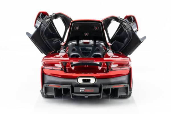 Bburago - 1:18 Ferrari F80 2024 Red Metallic Signature Edition - Diecast Model 21 Bburago - 1:18 Ferrari F80 2024 Red Metallic Signature Edition - Diecast Model