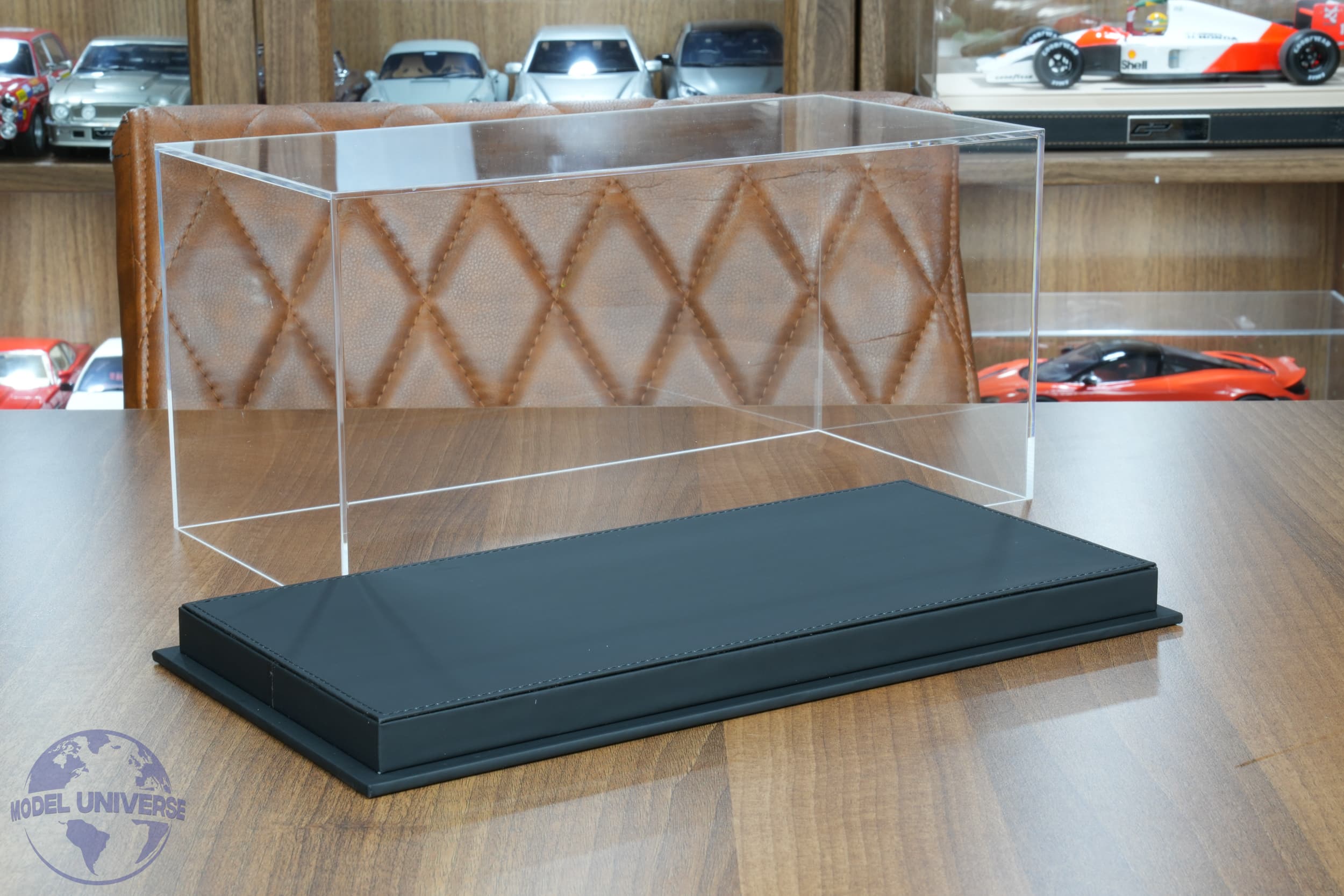 Premium 1:18 Scale Display Case with Black Leather Base 2 Premium 1:18 Scale Display Case with Black Leather Base