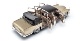 CMC 1:18 Mercedes-Benz 600 Pullman Laudaulet Beige/Brown Softtop (Limited Edition)