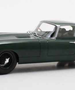 Cult Scale 1:18 Jaguar E-type series II green resin model CML046-2