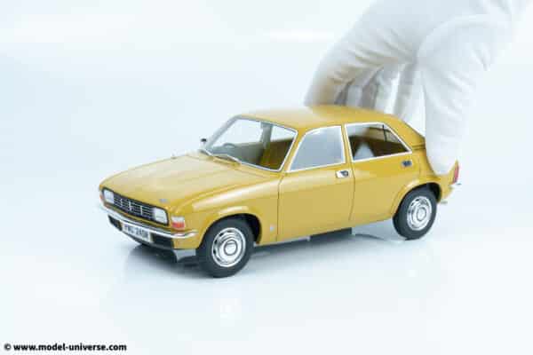 Cult Scale - 1:18 Austin Allegro 1973 Harvest Gold - Limited Edition Resin Model
