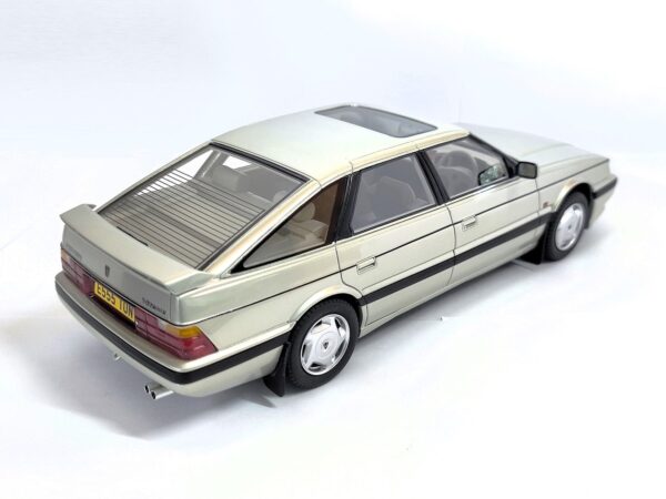 Cult Scale - 1:18 Rover 827 Vitesse Pulsar Silver 1988-1989 - Limited Edition Resin Model 9 Cult Scale - 1:18 Rover 827 Vitesse Pulsar Silver 1988-1989 - Limited Edition Resin Model