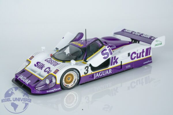 CMR - 1:18 Jaguar XJR-12 No.3 Winner 24h Le Mans 1990 - Diecast Model 15 CMR - 1:18 Jaguar XJR-12 No.3 Winner 24h Le Mans 1990 - Diecast Model