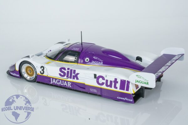 CMR - 1:18 Jaguar XJR-12 No.3 Winner 24h Le Mans 1990 - Diecast Model 19 CMR - 1:18 Jaguar XJR-12 No.3 Winner 24h Le Mans 1990 - Diecast Model