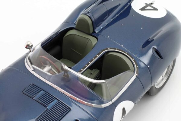 CMR - 1:18 Jaguar D-Type Short Nose No.4 Winner 24h Le Mans 1956 - Diecast Model 11 CMR - 1:18 Jaguar D-Type Short Nose No.4 Winner 24h Le Mans 1956 - Diecast Model