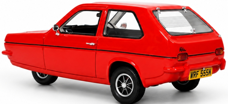 Cult Scale 1:18 Reliant Robin Mk1 1973 Red (CML242-1) UK Exclusive Limited Edition Resin Model 2 Cult Scale 1:18 Reliant Robin Mk1 1973 Red UK Exclusive Limited Edition Resin Model