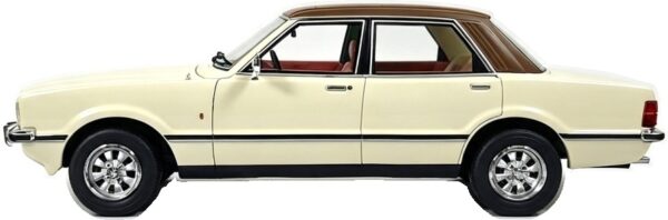 Cult Scale 1:18 Ford Cortina Mk IV Diamond White (CML321-2) UK Exclusive Limited Edition Resin Model 5 Cult Scale 1:18 Ford Cortina Mk IV Diamond White UK Exclusive Limited Edition Resin Model