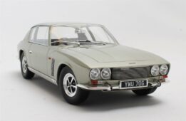 cult scale - 1:18 jensen interceptor s1 green metallic 1966