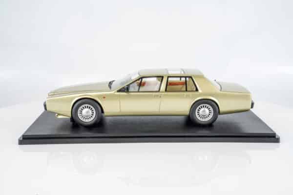 Cult Scale - 1:18 Aston Martin Lagonda Series IV Ice Green 1988-90 - Limited Edition Resin Model 13 Cult Scale - 1:18 Aston Martin Lagonda Series IV Ice Green 1988-90 - Limited Edition Resin Model