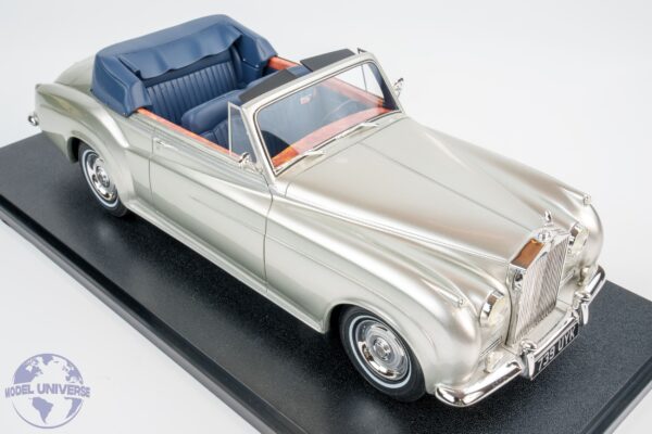 Cult Scale - 1:18 Rolls-Royce Silver Cloud DHC Shell Grey 1960-1962 - Limited Edition Resin Model 14 Cult Scale - 1:18 Rolls-Royce Silver Cloud DHC Shell Grey 1960-1962 - Limited Edition Resin Model