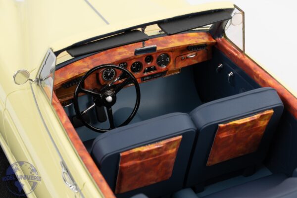 Cult Scale - 1:18 Rolls-Royce Silver Cloud DHC Ivory Yellow 1960-1962 - Limited Edition Resin Model 13 Cult Scale - 1:18 Rolls-Royce Silver Cloud DHC Ivory Yellow 1960-1962 - Limited Edition Resin Model